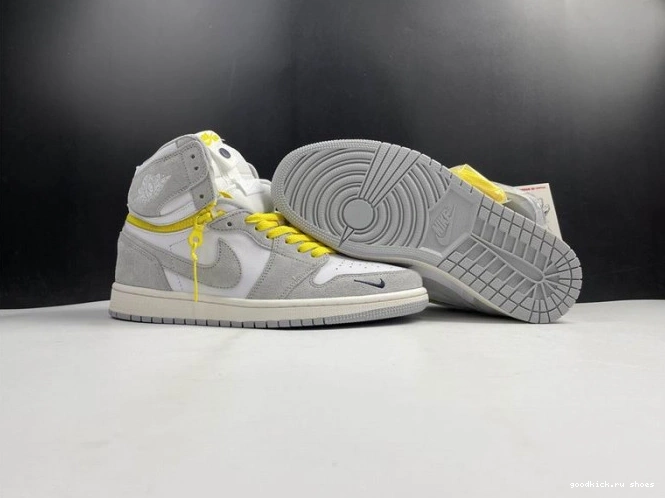 Smoke High Switch Light 1 Air Jordan CW6576-100 0821